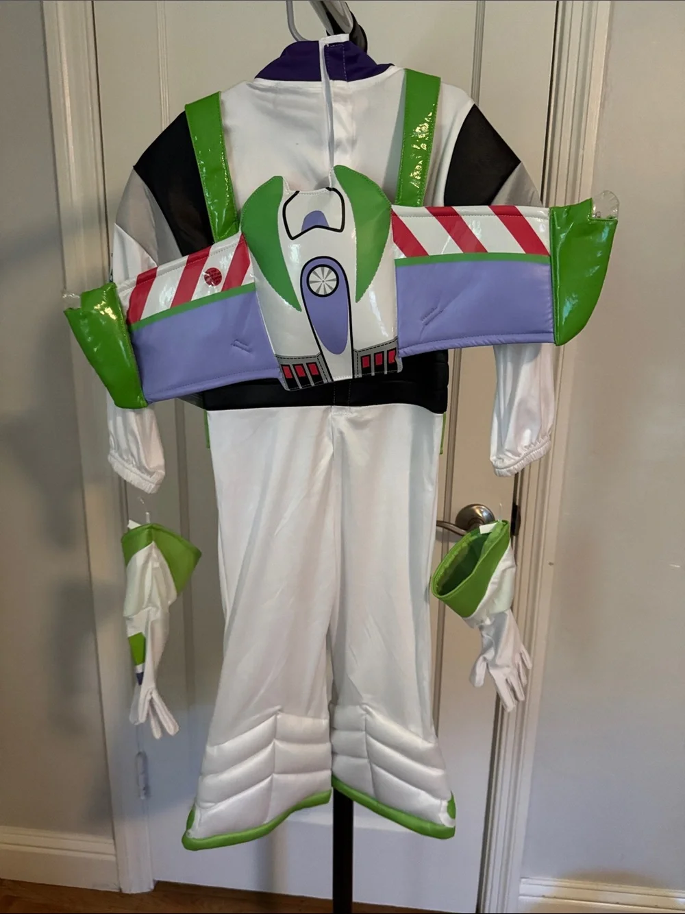 Disney Buzz Lightyear Costume - Space Ranger Suit & Light Up Helmet NWT - Picture 4 of 9